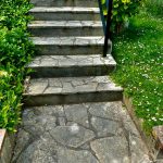 avant nettoyage d'escalier par le Couvreur Emile
